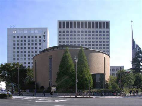 上智大学